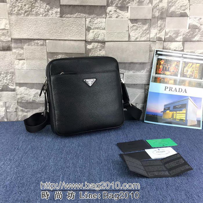 普拉達PRADA原單 P家新款專櫃品質 2VE471原廠自然摔紋牛皮 男士單肩斜挎包 PHY1333